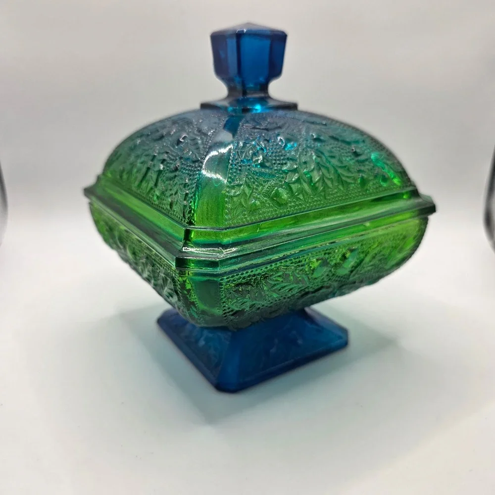 Vintage Jeanette Glass Harvest Grape Candy Dish Green Blue Ombre